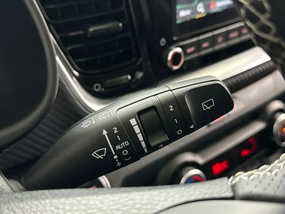 Kia Stonic 1.0 T-GDi MHEV GT-Line | Navigatie | Lederen bekleding | 17'' L.M. Velgen