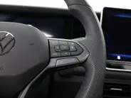 Volkswagen Tayron 1.5 eHybrid 272pk DSG R-Line Edition · Panoramadak · Inklap. Trekhaak · 360 Camera · Matrix LED · Stuur- & Stoelverwarming · Keyless · Garantie t/m 03-11-2029 of 100.000km