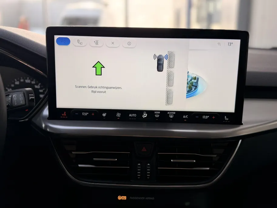 Ford Focus Wagon 1.0 EcoBoost Hybrid Titanium TREKHAAK I  DRIVER ASSISTANCE PACK I WINTER PACK I APPLE CARPLAY / ANDROID AUTO I