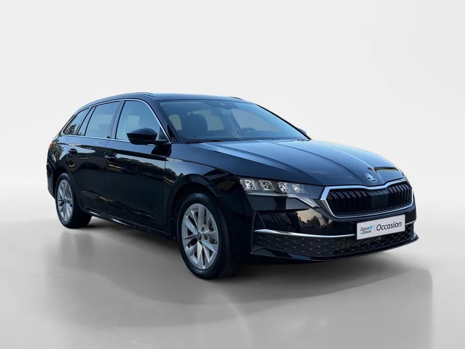 Škoda Octavia Combi 150PK TSI MHEV Business Edition Plus | Electrisch Wegklapbare Trekhaak | Navigatie | Apple Carplay/Android Auto | Climate Control | Cruise Control | Lichtmetalen Velgen | Camera | Parkeersensoren |