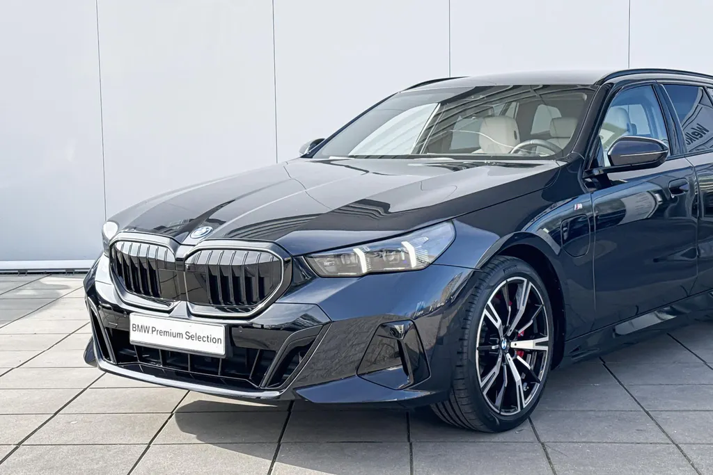 BMW 5 Serie Touring 550e xDrive