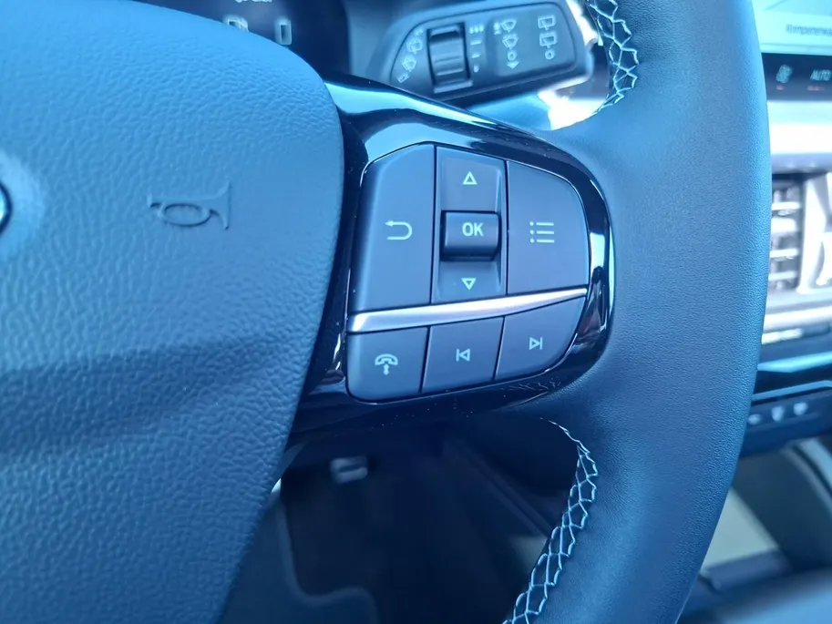Ford Kuga 2.5 PHEV BlueCruise Edition 243PK | 20' Lichtmetalen velgen | El. Trekhaak | Premium Connectivity | Panoramadak | 4000,- Ford Voordeel