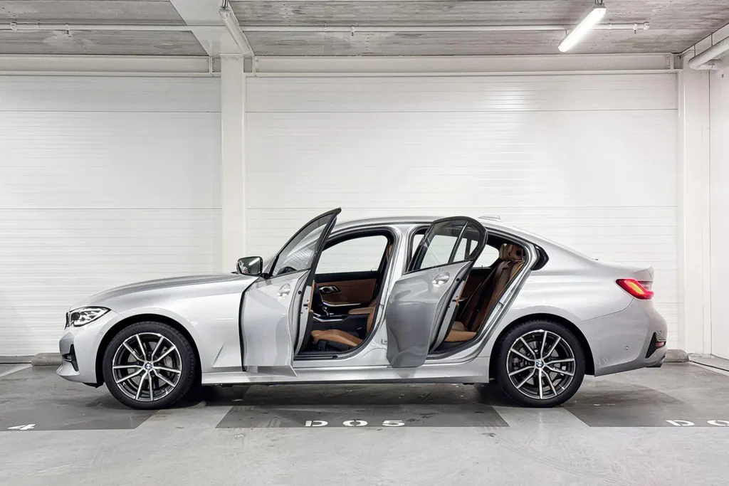 BMW 3 Serie Sedan 330i High Executive Edition