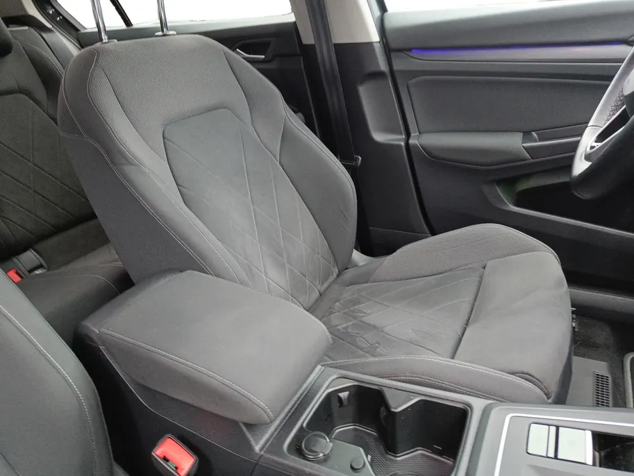 Volkswagen Golf 1.5 eTSI R-Line Business | Airco (automatisch) | Apple Carplay/Android Auto