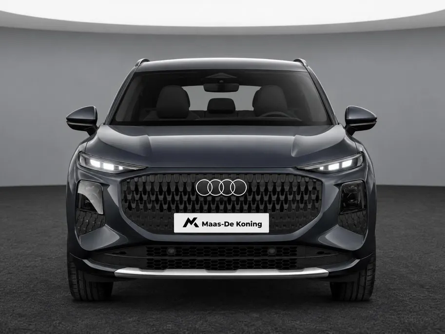 Audi Q3 e-hybrid Advanced edition 272 PK · Trekhaak elek. wegklapbaar · Stuurwiel verwarmd · Lichtmetalen 18'' inch velgen