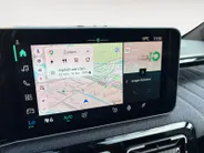 Renault 5 comfort range techno 52 kWh nu op voorraad met 1600,- korting , Pack Advanced Driving Assist , pack winter , Pack Harman Kardon premium sound , Apple Carplay/Android Auto , stoel en stuurverwarming , camera .