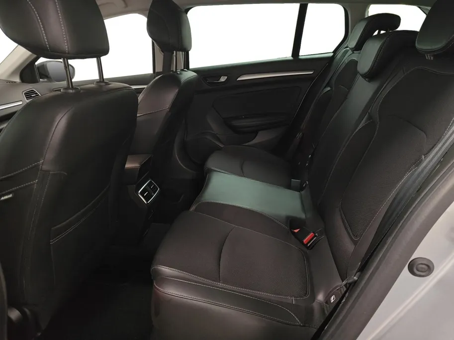 Renault Mégane Estate 1.3 TCe 140 Techno AUTOMAAT NAVI AIRCO CAMERA CRUISE CONTROLE APPLE CARPLAY ANDROID AUTO TREKHAAK (TREKGEWICHT 1750KG) ZEER MOOIE AUTO