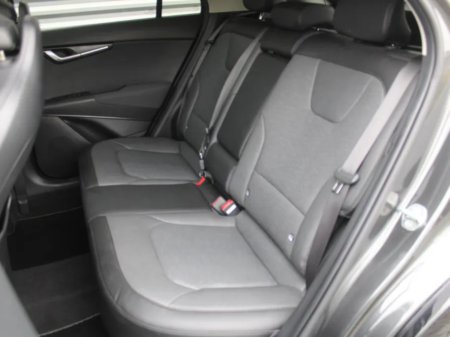 Kia Niro 1.6 GDi Hybrid ExecutiveLine | Automaat | Harman Kardon | Leder | Elek. Stoelverstelling met geheugen | Heads-up Display | Trekhaak | All season |