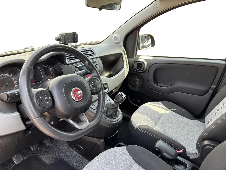 Fiat Panda 0.9 TwinAir Lounge | Airco | FM-radio | Elektr. ramen voor | Elektr. verstelbare buitenspiegels | 12 maanden garantie