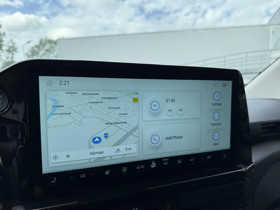 Ford Transit Custom Tourneo Titanium X L1H1   UIT VOORRAAD LEVERBAAR TREKHAAK - CARPLAY - WINTERPACK - 8-Zits