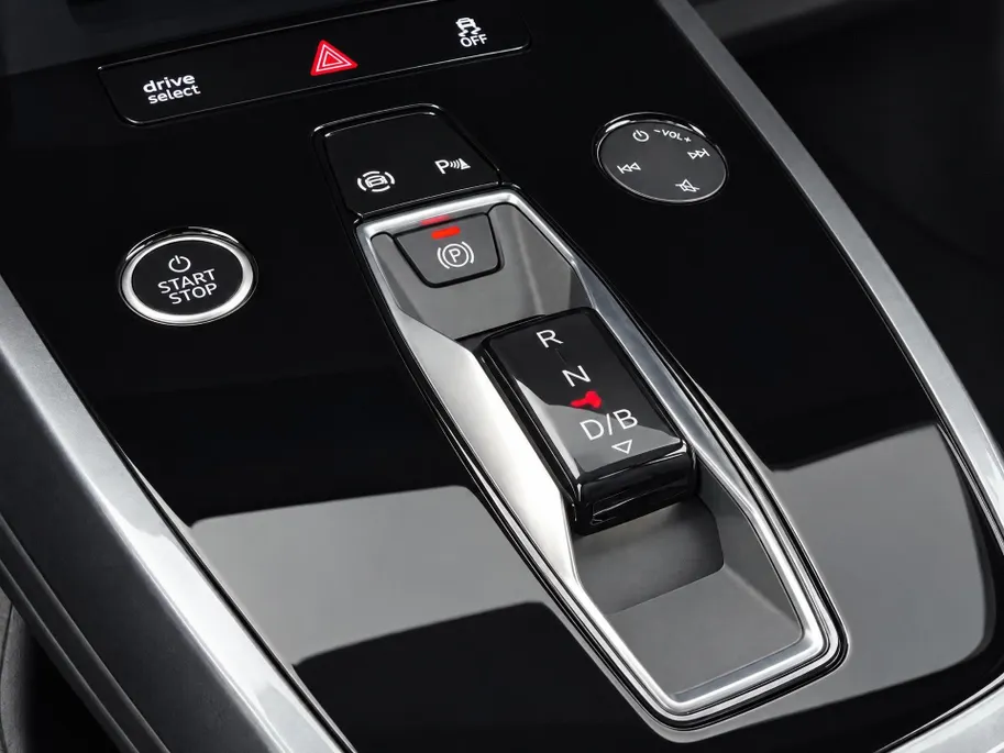 Audi Q4 Sportback e-tron 45 S Edition 82 kWh 210kW/286PK · Leder · Stoelverwarming · Navigatie · Apple/Android Car Play ·