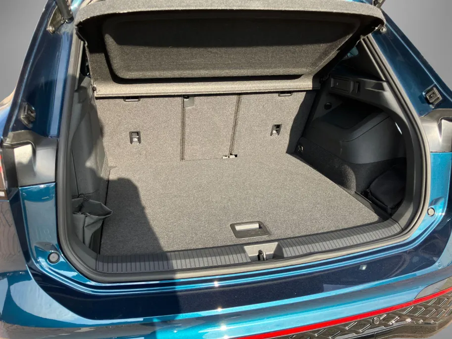 Volkswagen Tiguan 1.5 eHybrid 204PK R-Line Blackstyle · Panoramadak · Trekhaak · Apple/Android Car Play · 360° Camera · Garantie t/m 14-10-2030 of 100000km.