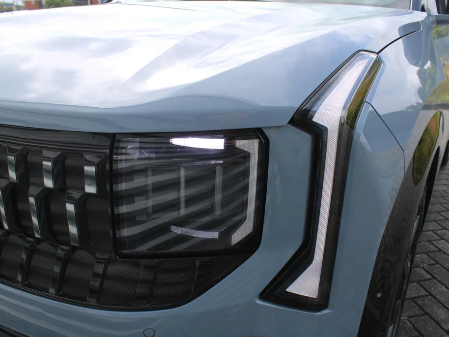 Kia Seltos 1.6 T-GDi DCT7 X-Line Demo Edition | Stuur-/stoelverwarming + ventilatie | 360 Camera | Leer | Elek. stoelverstelling | Telefoonlader | LED | 19' LM |