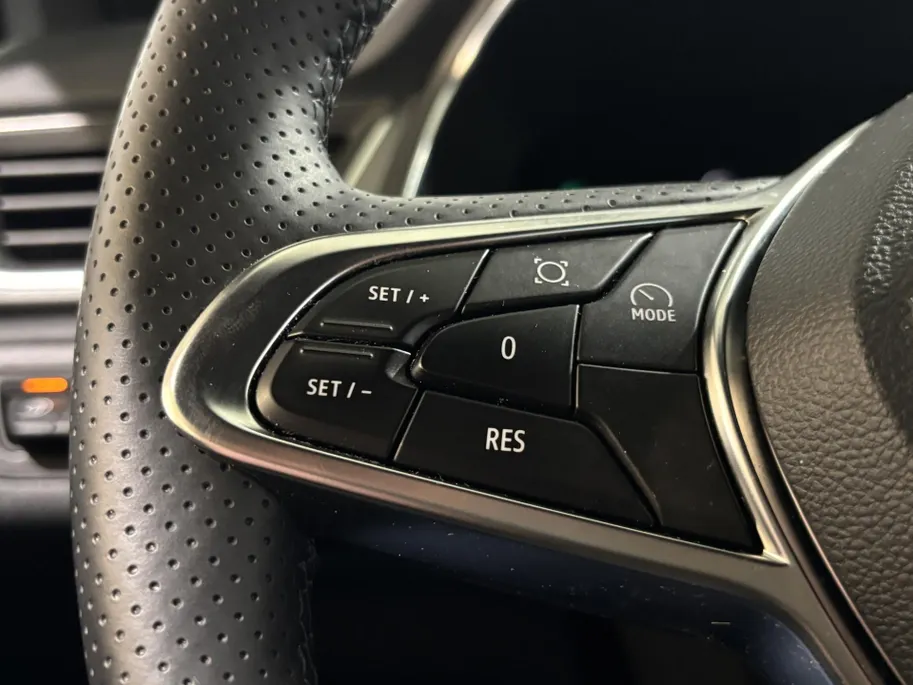 Renault Captur 90PK TCe Techno | Pack Winter | Navi | Climate Control | Camera | Parkeersensoren | Apple CarPlay/Android Auto | Lichtmetalen Velgen | Full LED | Armsteun | Digital Cockpit |