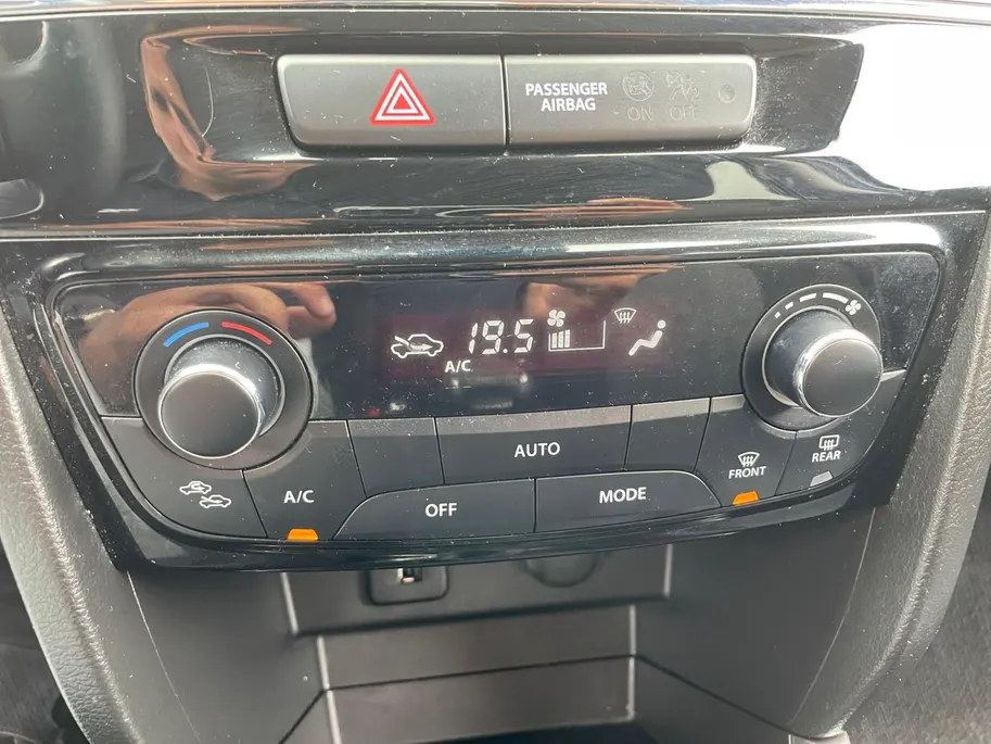Suzuki Vitara 1.5 Hybrid Select *Automaat*Navi+Camera*Climate Control*Stoelverwarming*Adapt.Cruise Control*LM.Velgen*1ste eigenaar!