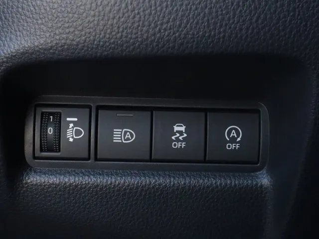 Toyota Aygo X 1.0 VVT-i MT Play Allseason banden | Armsteun