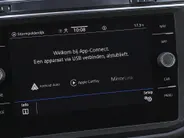 Volkswagen Tiguan 1.4TSIeHybrid 180kW/245PK Elegance · Panoramadak · Camera + Parkeersensoren · Navigatie · Apple/Android Car Play ·