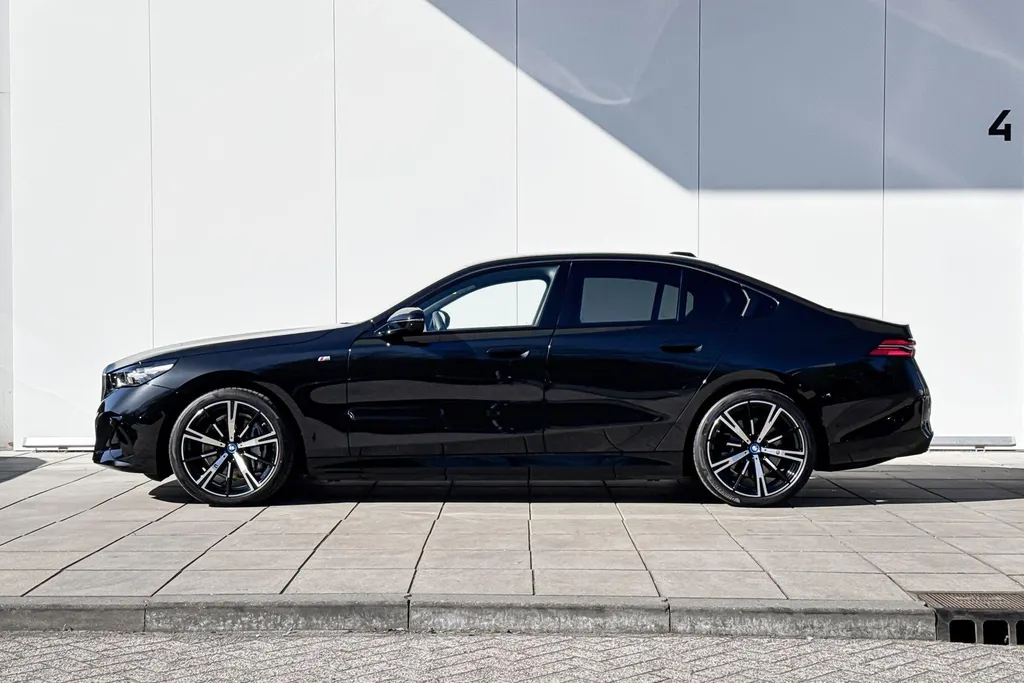 BMW i5 Sedan eDrive40 M-Sport
