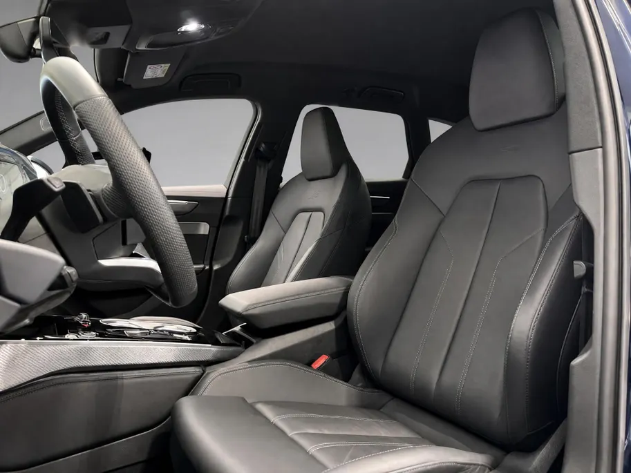 Audi A6 Avant 2.0 299pk e-hybrid Quattro S edition Competition · Wegklapbare Trekhaak · B&O Audio · 360 Camera · Elek. voorstoel · Matrix LED · 20'' Inch · Garantie t/m 29-07-2030 of 100.000km