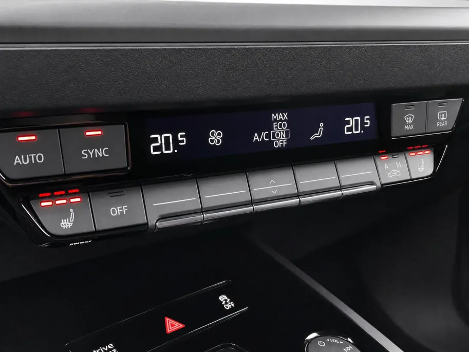 Audi Q4 Sportback e-tron 35 Launch edition 55 kWh 125kW/170PK · Panoramadak · Leder · Stoelverwarming · Apple/Android Car Play · Garantie t/m 17-10-2026 of 100000km.