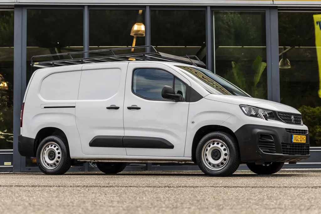 Peugeot Partner 1.5 BlueHDI Pro Long EX.BTW | Inclusief Imperial met ladderrol | All Season banden |