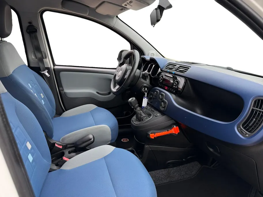 Fiat Panda 0.9 TwinAir Sempre | Bluetooth | Airco | Trekhaak | Stuurbediening | USB |