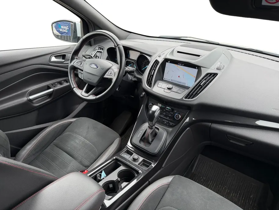 Ford Kuga 1.5 EcoBoost ST Line | Winter en zomerset | Navi |