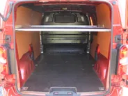 Peugeot Expert 227S 2.0 BlueHDI 180 Premium Pack | Trekhaak | Navi | Camera | Dodehoek detectie | Automaat | PDC | Airco | Cruise | Betimmerd | Betonplex vloer |