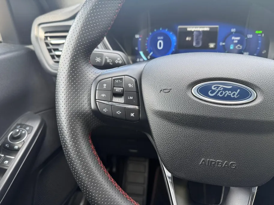Ford Kuga 2.5 PHEV ST-Line X | winter Pack | Technology Pack | Apple Carplay & Android Auto | Driver Assistance Pack |