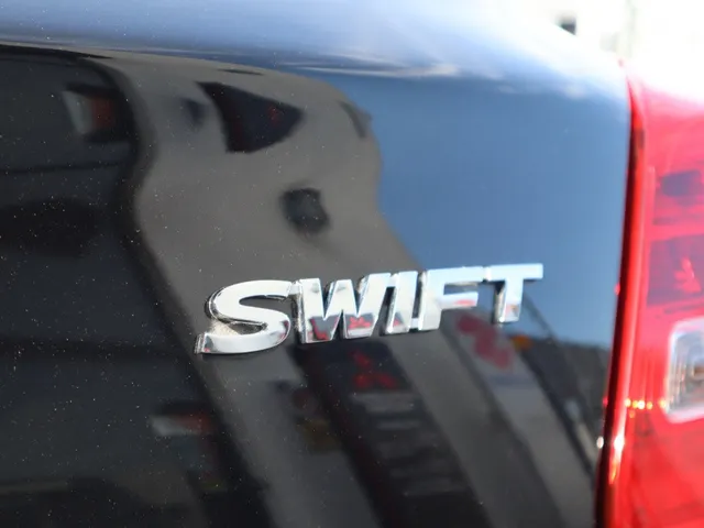 Suzuki Swift 1.2 Style Smart Hybrid AdaptiveCruise | Carplay | Keyless VERKOCHT