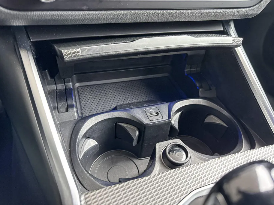 BMW 3 Serie Sedan 320i Business Edition Plus