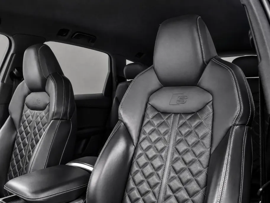 Audi Q7 60 TFSIe 462pk S-tronic Quattro Pro Line S Comp. · 360 Camera · Leder Valcona · Inklap. Trekhaak · B&O Sound · Keyless · Elek. Stoelen + Geheugen Bestuurder ·