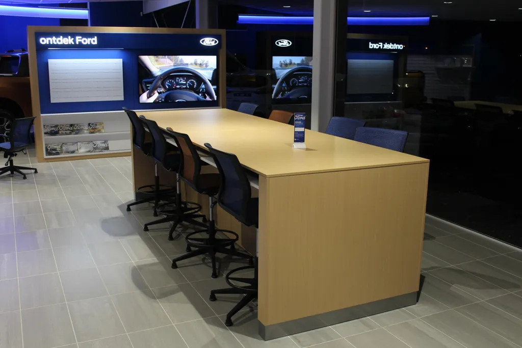 Ford Transit 350 2.0 TDCI L3H2 Trend 130 pk l BPM VRIJ! | Navigatiesysteem| 12' scherm | Trekhaak | Voorruitverwarming l 3-zits | All seasonbanden | Laadruimtebescherming