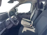 Ford E-Transit Cust. 320 L2H1 Trend 65 kWh Uit voorraad! | 0,99% rente Financial Lease | Driver Assistance Pack Premium | Trekhaak