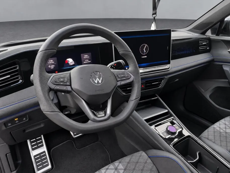 Volkswagen Tiguan 1.5 272pk DSG eHybrid R-Line Edition · Panoramadak · Wegklapbare Trekhaak · 360 Camera · Massage · Black Style · 20'' Inch · Garantie t/m 29-06-2030 of 100.000km