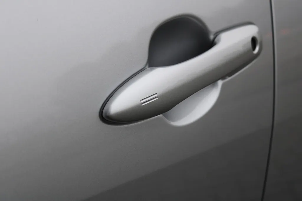 Mazda 2 Hybrid 1.5 Agile | Airco | Cruise | Stoelverwarming | 15' LM | Comfort & Safety pakket |