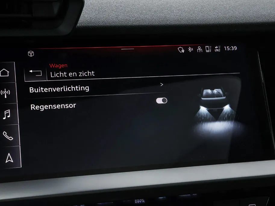 Audi A3 Sportback 40 TFSIe 204pk S-tronic S Edition · Panoramadak · Apple/Android Car Play · Lederen Bekleding · Cruise Control · Navigatie · Stoelverwarming · P-Sensoren · 17'' Inch ·