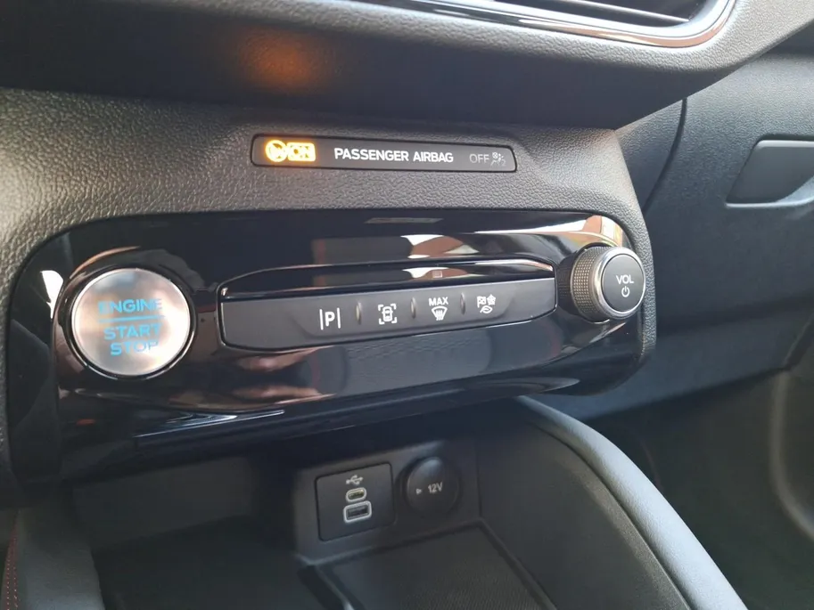 Ford Kuga 2.5 PHEV ST-Line | Winterpack | El. Trekhaak | Climate Control | 18' Lichtmetaal | Camera | Draadloze Apple Carplay&Android Auto | Led verlichting | Nieuw te bestellen |
