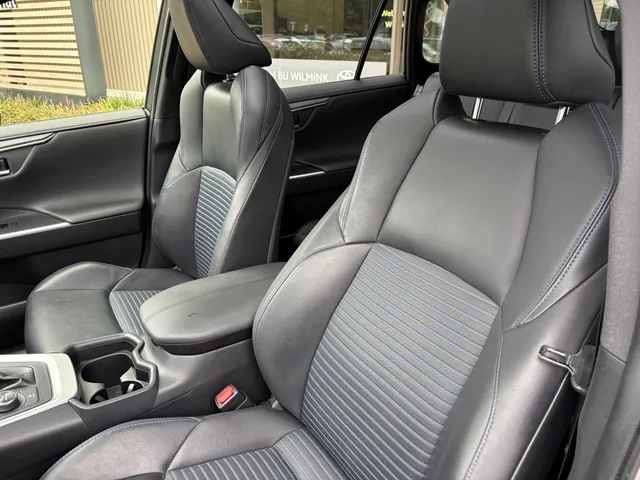 Toyota RAV4 2.5 Hybrid AWD Bi-Tone | Panaoramadak