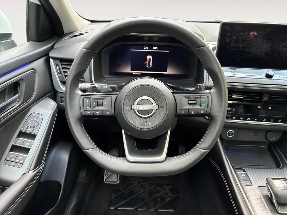 Nissan QASHQAI N Connecta Navi | Pano dak | LM Velgen |