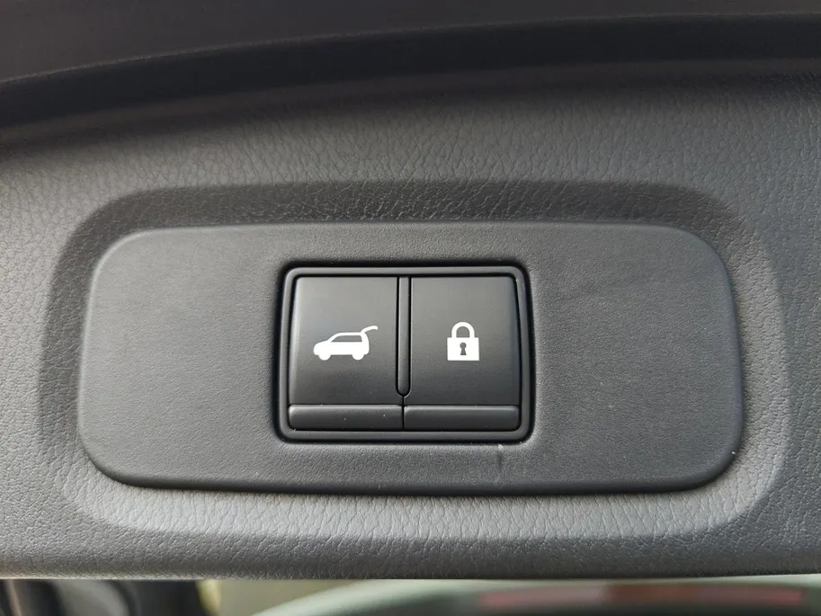 Nissan QASHQAI 1.3 MHEV Tekna |AIRCO | 360 CAMERA | PARKEERSENSOREN VOOR EN ACHTER | PANORAMADAK | CRUISE CONTROL | APPLE CARPLAY/ANDROID AUTO | ZEER MOOIE AUTO