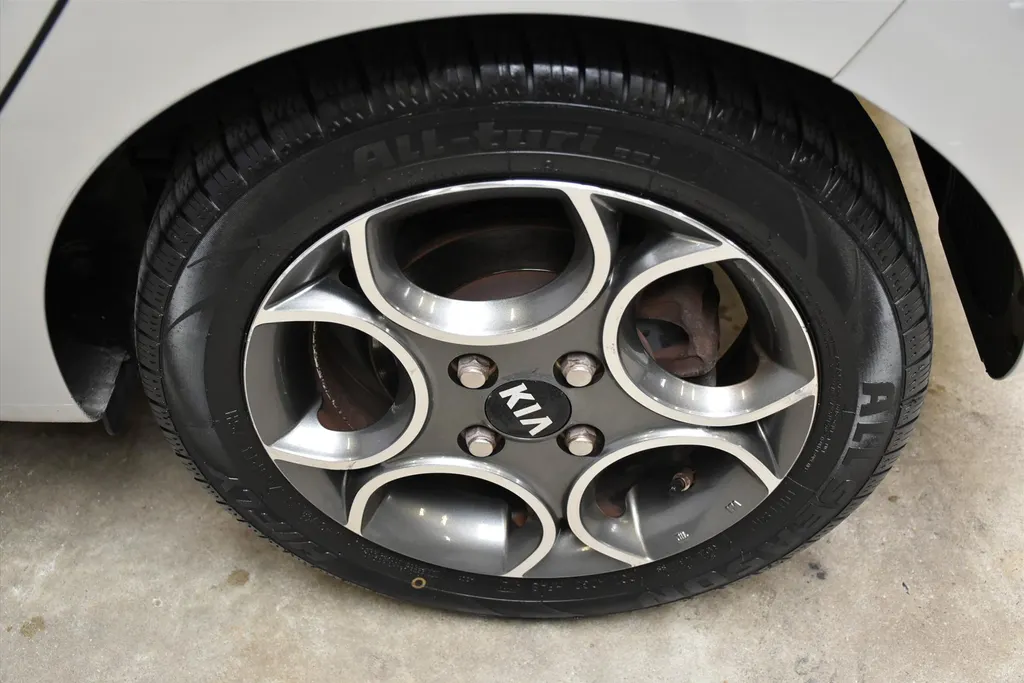 Kia Picanto 1.0 5drs ColorLine