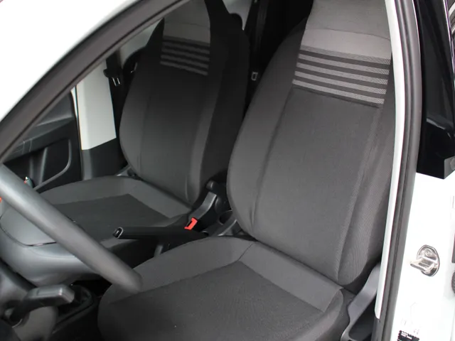 Volkswagen up! 1.0 5-drs |  Airco | Radio | All-Season banden