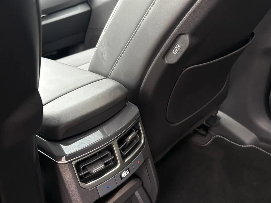Kia EV5 GT-Line Business Edition 81.4 kWh | Demo | 20' Lichtmetaal | Pano | Memory | Stoel + Stuurverwarming | Camera | Leder | Beschikbaar vanaf december 2026 |