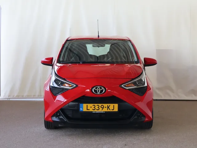 Toyota Aygo 1.0 VVT-i x-play Automaat | Camera | Apple Carplay & Android Aut