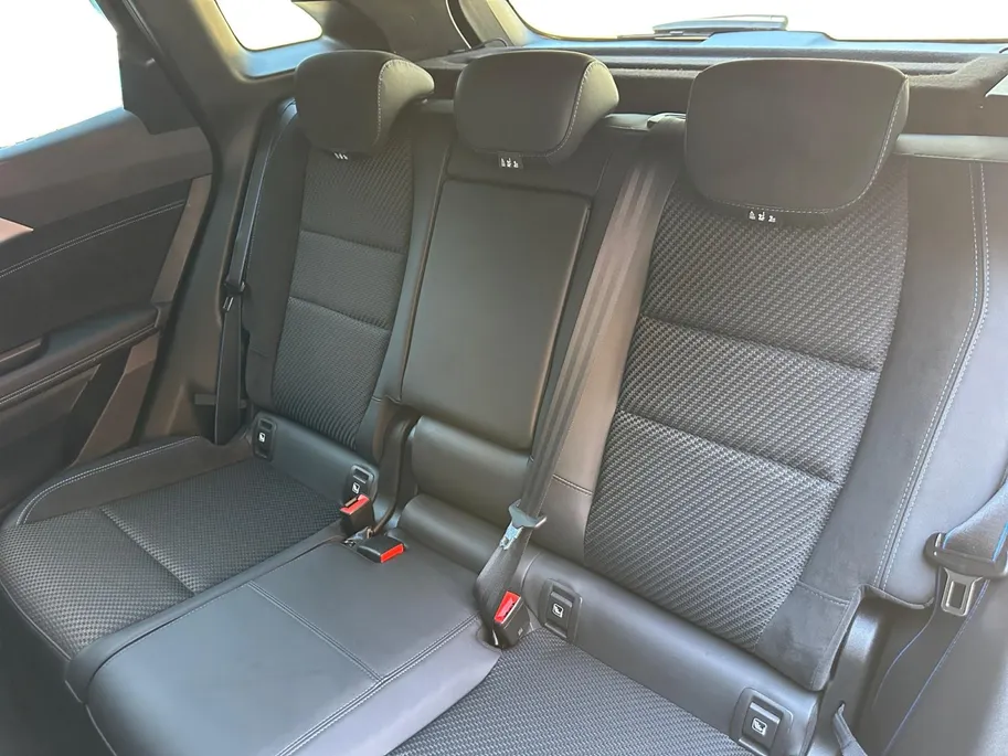 Renault Austral 1.2 E-Tech full hybrid 200 esprit Alpine | Automaat | 360 Graden Camera | Memory Stoelen | Automatische Achterklep | Adaptieve Cruise Control | Apple Carplay & Android Auto | 12 Maanden BOVAG Garantie