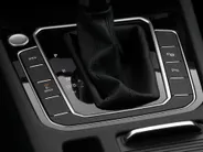 Volkswagen Passat 1.4 TSI 218pk DSG PHEV GTE Business · Camera · Wegklapbare Trekhaak · Apple/Android Car Play · P-Sensoren · 17'' Inch ·