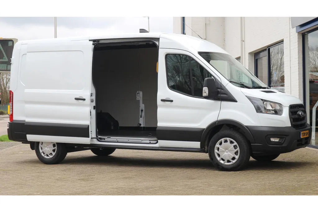 Ford Transit 350 2.0 130pk L3H2 Trend | Trekhaak |