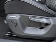 Volkswagen Tiguan 1.5 272pk DSG eHybrid R-Line Edition · Panoramadak · Wegklapbare Trekhaak · 360 Camera · Massage · Black Style · 20'' Inch · Garantie t/m 29-06-2030 of 100.000km