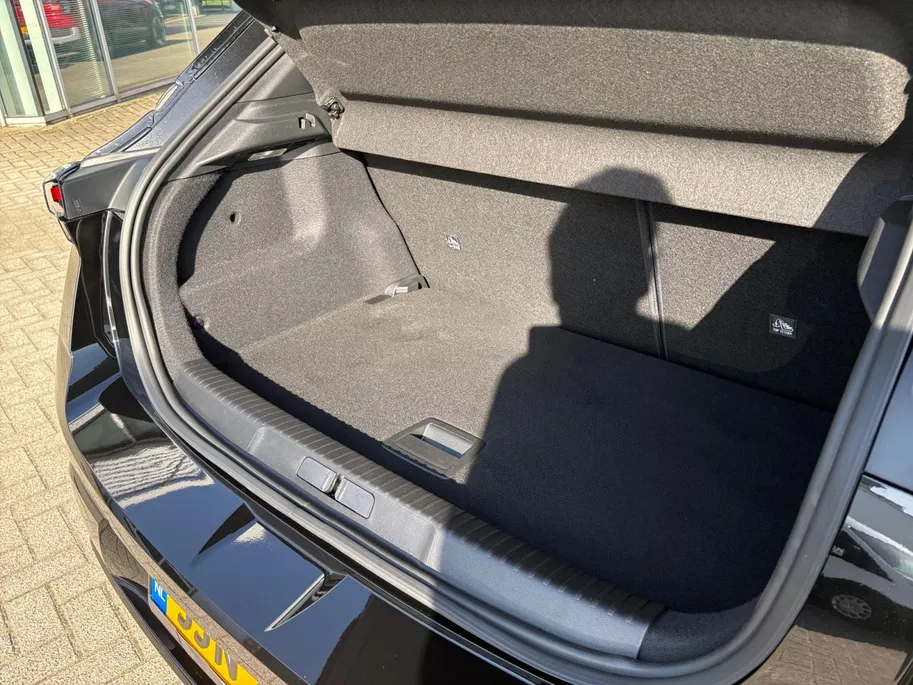 Opel Mokka 1.2 Turbo Ultimate | NIEUWSTAAT! | 4 seizoensbanden | Trekhaak| Comfort-pakket| Apple Carplay/Android Auto|12 maanden Bovag Garantie|